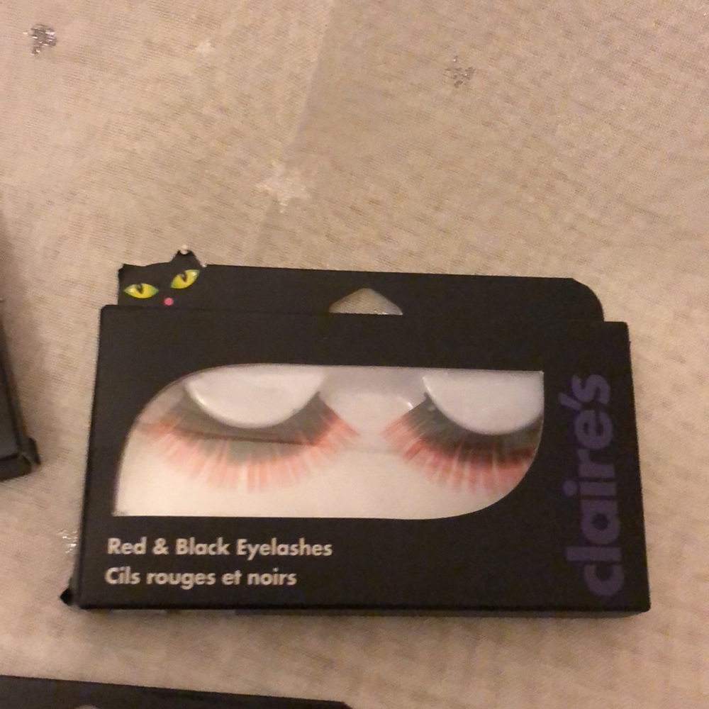 Claires Eyelash Halloween bundle - Picture 6 of 8